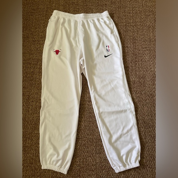 Nike NBA Chicago Bulls Player Practice Issue White Dri-Fit...